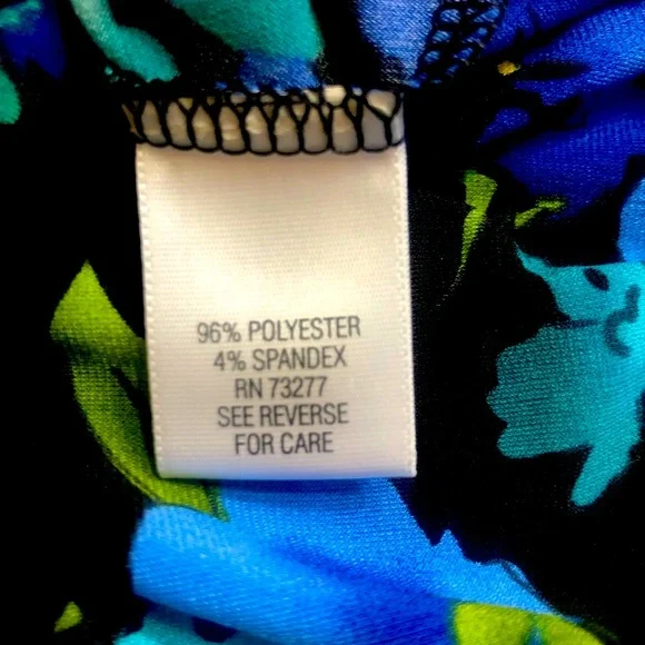 Hawaiian Halter Dress Size Small. island blue/green. soft! Excellent condition! - Picture 5 of 6